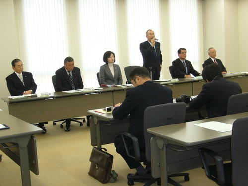 共同記者会見