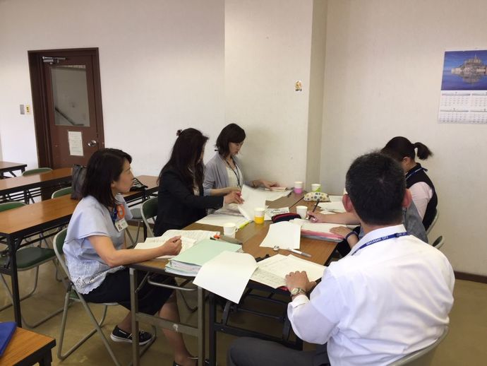 定例協議の様子写真