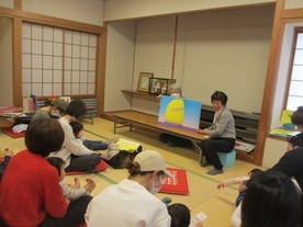 読み聞かせの写真
