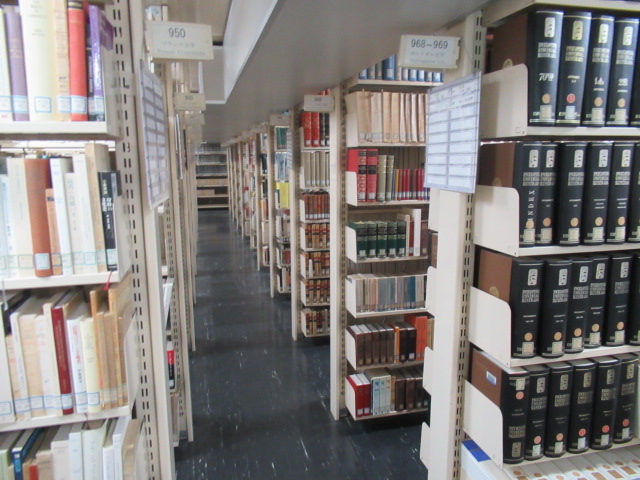書庫の様子