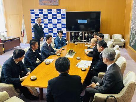 061202kinkiunyukyoku