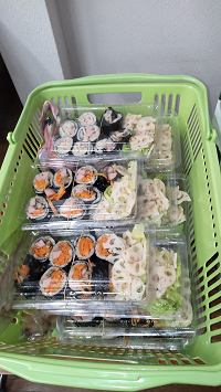 こども食堂ヤシノキのキンパ