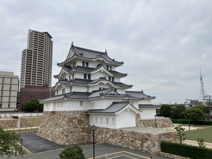 お城とタワーマンションの融合